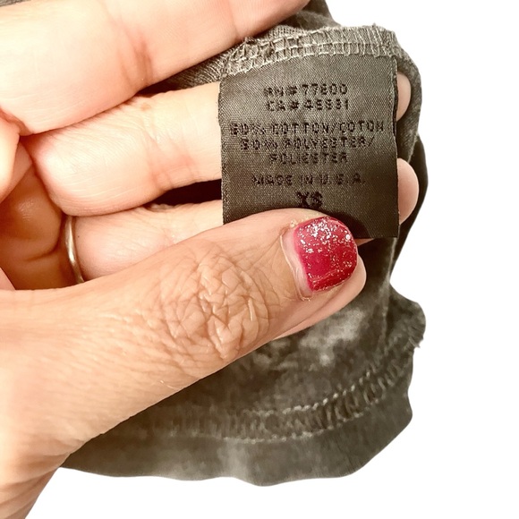 Chaser Love T shirt XS Gray white NWOT - Picture 10 of 10